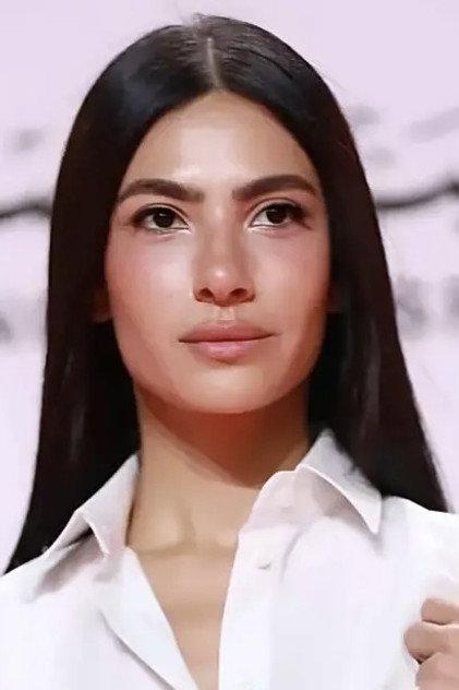 Huda ElMufti - Actor Profile Photo