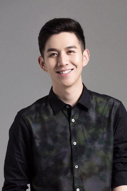 贺传 - Actor Profile Photo