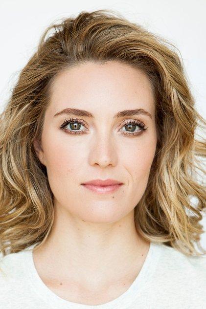 Evelyne Brochu - Actor Profile Photo