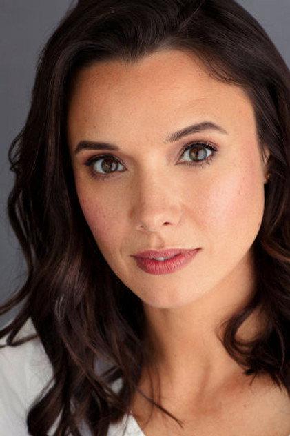Anna Jullienne - Actor Profile Photo