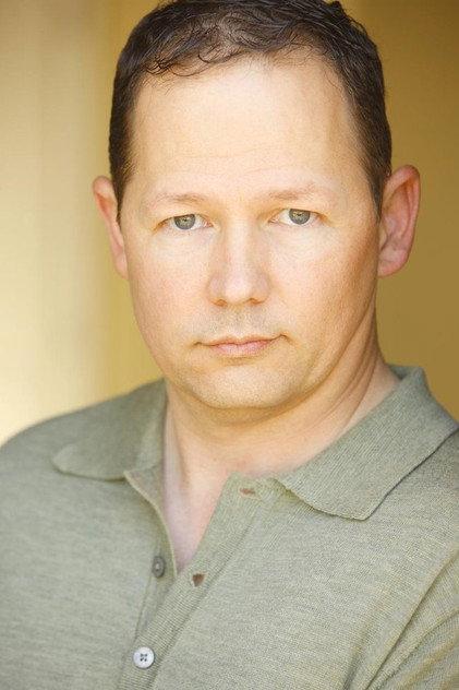 Daniel Van Dyke - Actor Profile Photo