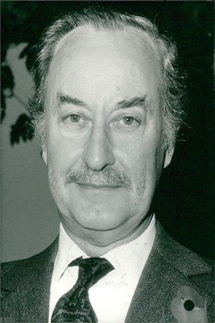 Frank Thornton - Actor Profile Photo
