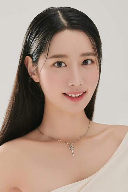 Shin Jee-won - Actor Profile Photo