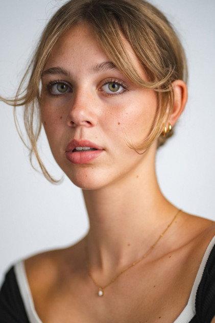 Elle Graham - Actor Profile Photo
