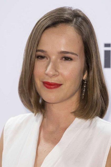 Claire van der Boom - Actor Profile Photo