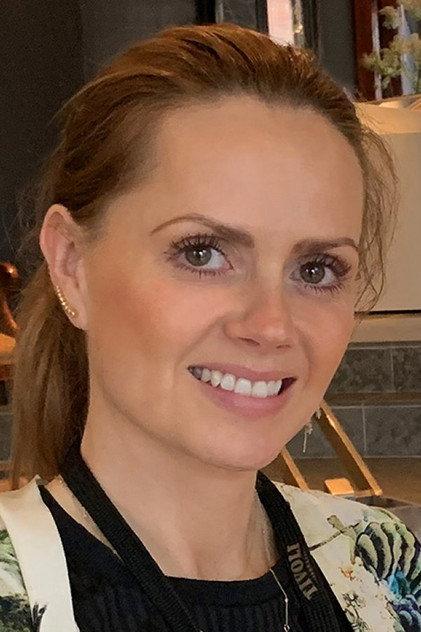 Louise Iversen - Actor Profile Photo