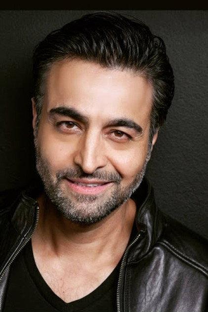 Nicholas Guilak - Actor Profile Photo