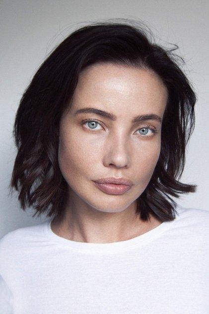 Stephanie Corneliussen - Actor Profile Photo