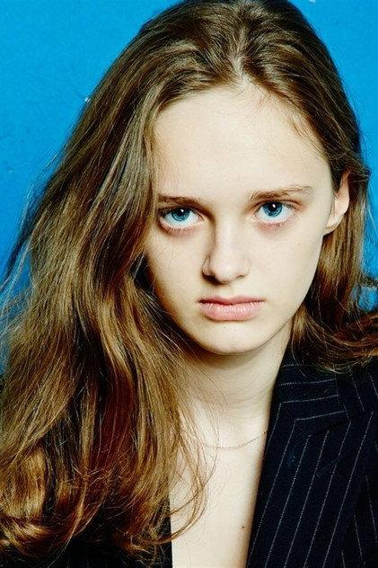 Lily Taïeb - Actor Profile Photo