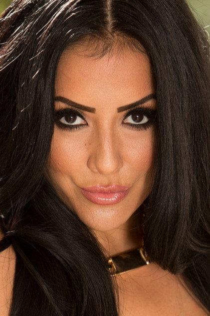 Kiara Mia - Actor Profile Photo