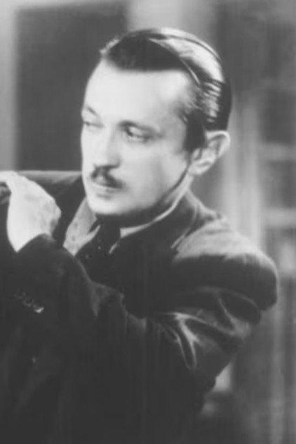 Estanislao Schillinsky - Actor Profile Photo