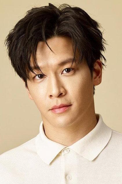 Chutavuth Pattarakampol - Actor Profile Photo