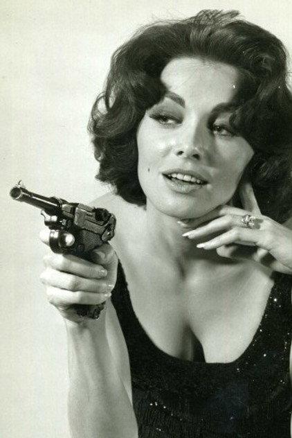 Leigh Chapman - Actor Profile Photo