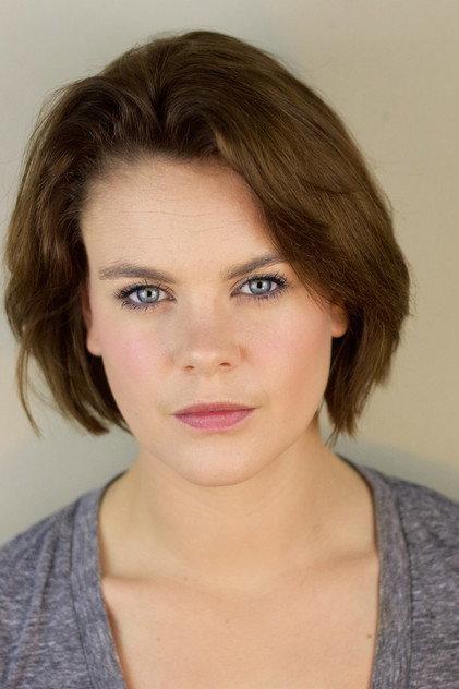 Molly Hanson - Actor Profile Photo