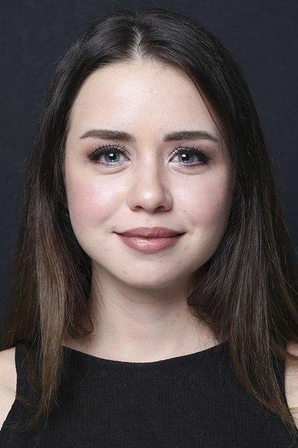 Yağmur Ün - Actor Profile Photo