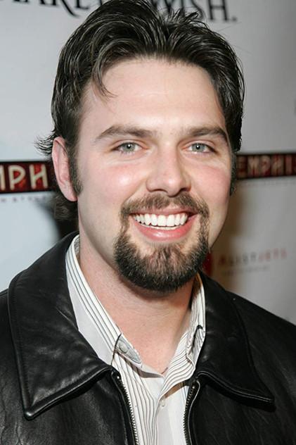 Justin Grant Wade - Actor Profile Photo