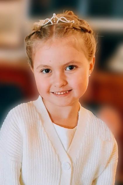 Adéla Hesová - Actor Profile Photo