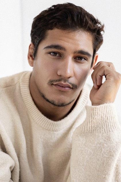 Gabriel Robles - Actor Profile Photo