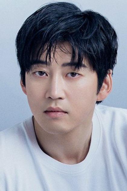 Yoon Kye-sang - Actor Profile Photo