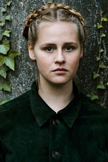 Lucie Hollmann - Actor Profile Photo
