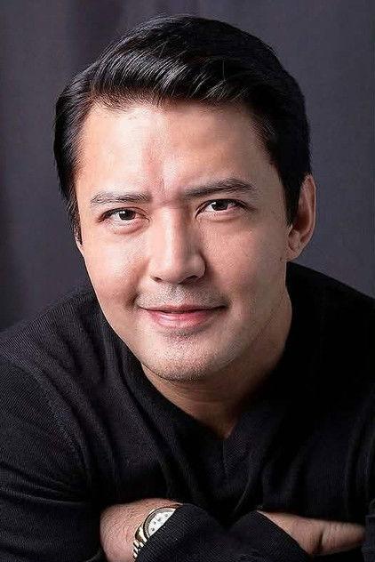 Mark Anthony Fernandez - Actor Profile Photo