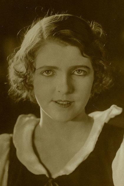 Helga Thomas - Actor Profile Photo