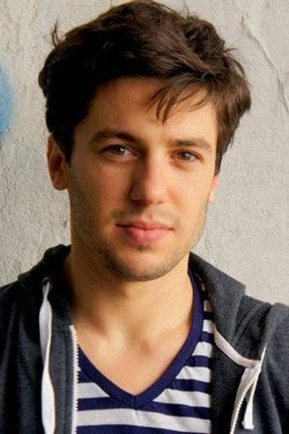 Esteban Masturini - Actor Profile Photo
