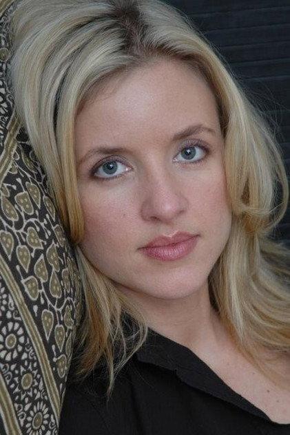 Marnie Robinson - Actor Profile Photo