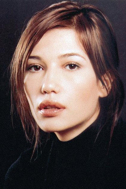 Oona Hart - Actor Profile Photo