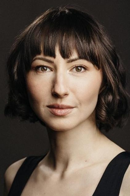 Sarah Kolasky - Actor Profile Photo