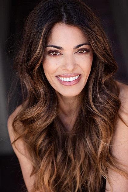 Lindsay Hartley - Actor Profile Photo