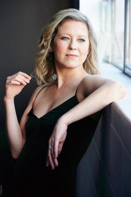 Nicole Underhay - Actor Profile Photo
