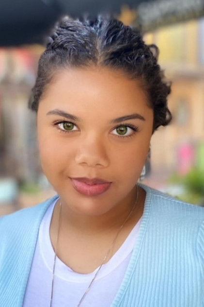 Alison Fernández - Actor Profile Photo