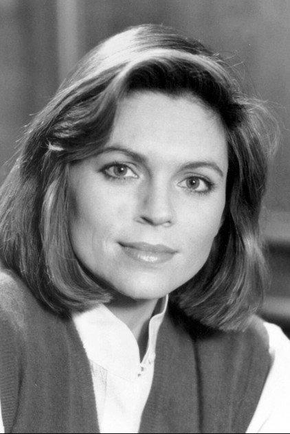 Clare Kirkconnell - Actor Profile Photo