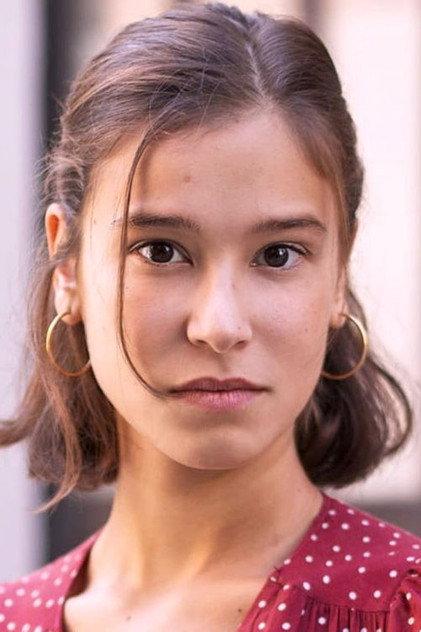 Léa Lopez - Actor Profile Photo