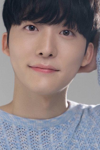 Lee Jun-young - Actor Profile Photo