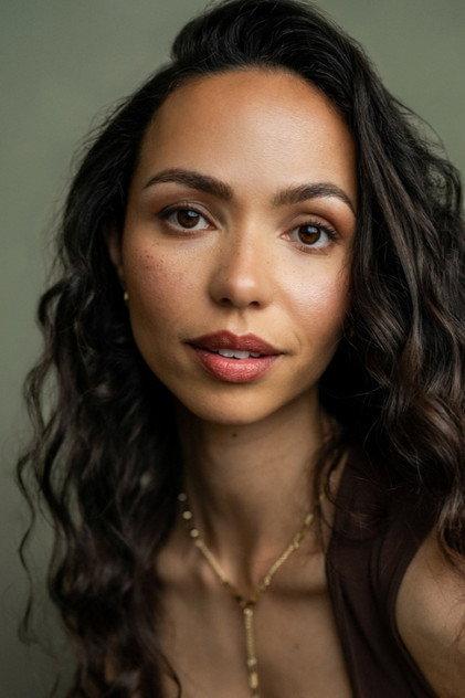 Albane Courtois - Actor Profile Photo