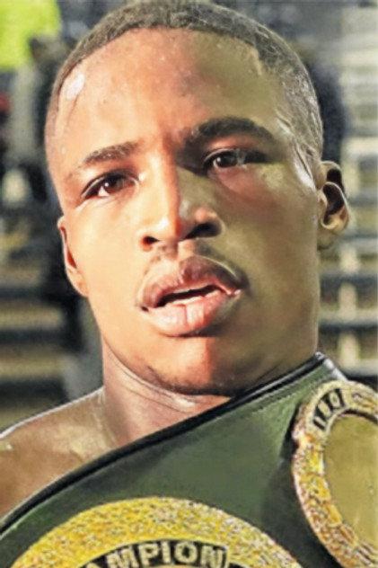 Lusanda Komanisi - Actor Profile Photo