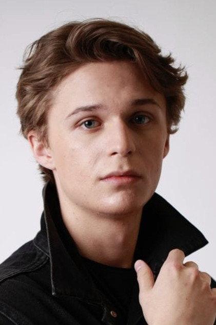 Parker Queenan - Actor Profile Photo