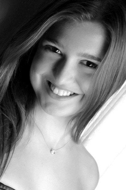 Beliz Aksoy - Actor Profile Photo