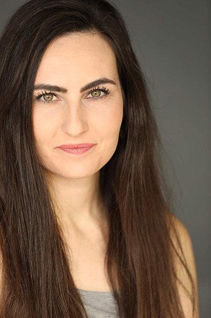 Luci MacNair - Actor Profile Photo