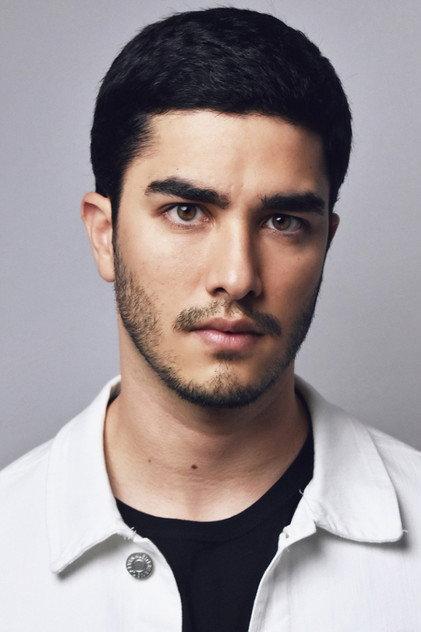 Leonardo Bittencourt - Actor Profile Photo
