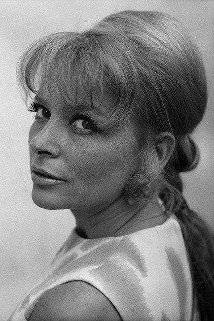 Eva Christian - Actor Profile Photo