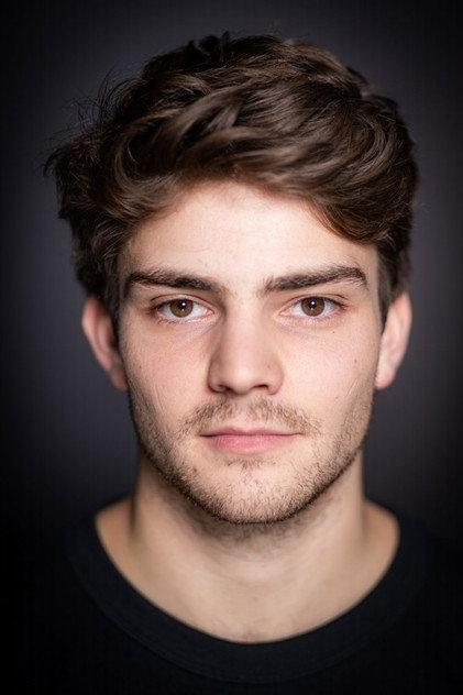 Nathan Naenen - Actor Profile Photo