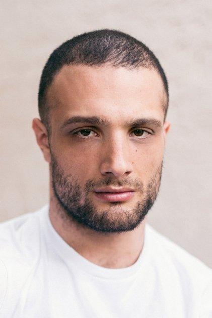 Cosmo Jarvis - Actor Profile Photo