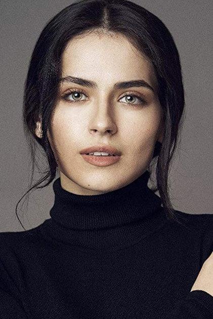 Mikaela Lupu - Actor Profile Photo