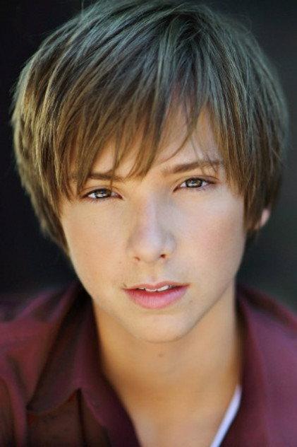 Noah Schnacky - Actor Profile Photo