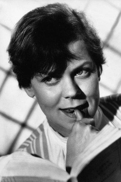 Ruth Stephan - Actor Profile Photo