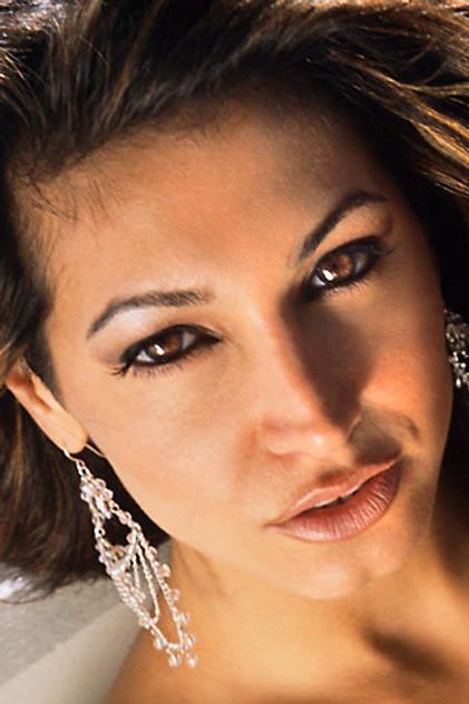 Angela Taylor - Actor Profile Photo