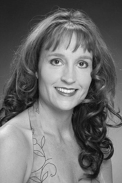 Cindy Tozer - Actor Profile Photo